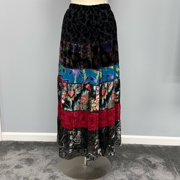Velvet Maxi Skirt Chicos 0 (US Small) Black Silk Blend Burnout Patchwork Boho - Picture 2 of 9